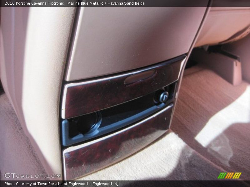 Marine Blue Metallic / Havanna/Sand Beige 2010 Porsche Cayenne Tiptronic