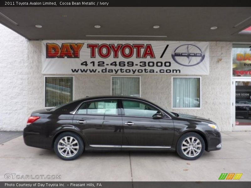 Cocoa Bean Metallic / Ivory 2011 Toyota Avalon Limited
