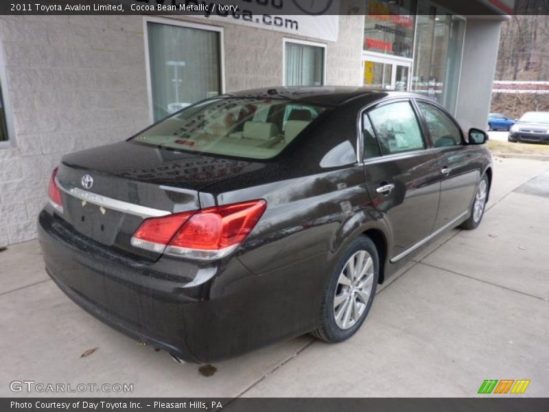 Cocoa Bean Metallic / Ivory 2011 Toyota Avalon Limited