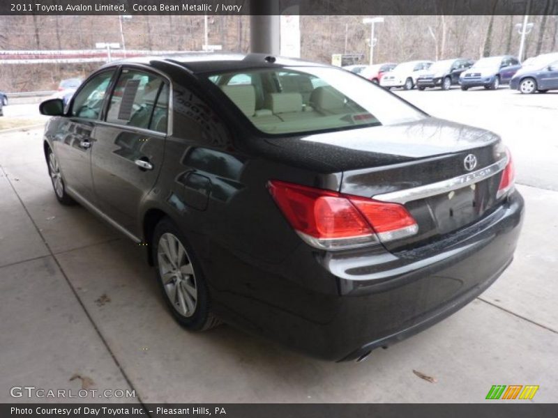 Cocoa Bean Metallic / Ivory 2011 Toyota Avalon Limited