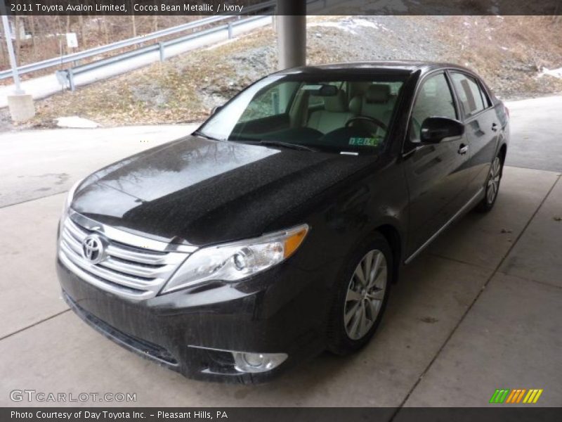 Cocoa Bean Metallic / Ivory 2011 Toyota Avalon Limited