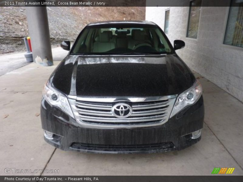 Cocoa Bean Metallic / Ivory 2011 Toyota Avalon Limited
