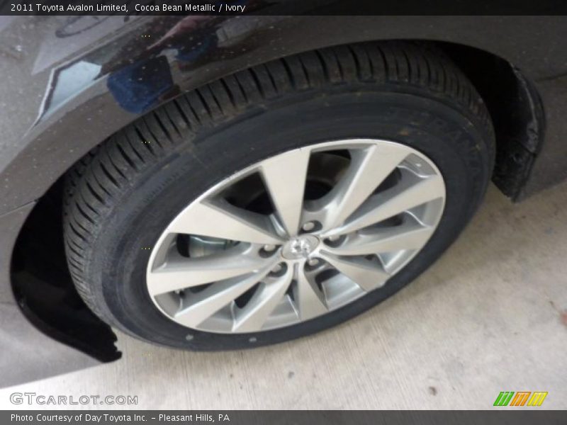 Cocoa Bean Metallic / Ivory 2011 Toyota Avalon Limited