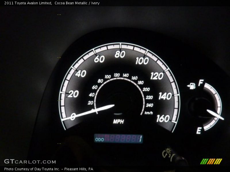 Cocoa Bean Metallic / Ivory 2011 Toyota Avalon Limited