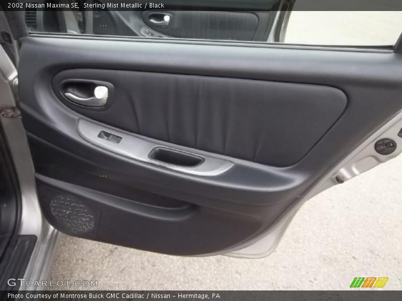 Sterling Mist Metallic / Black 2002 Nissan Maxima SE