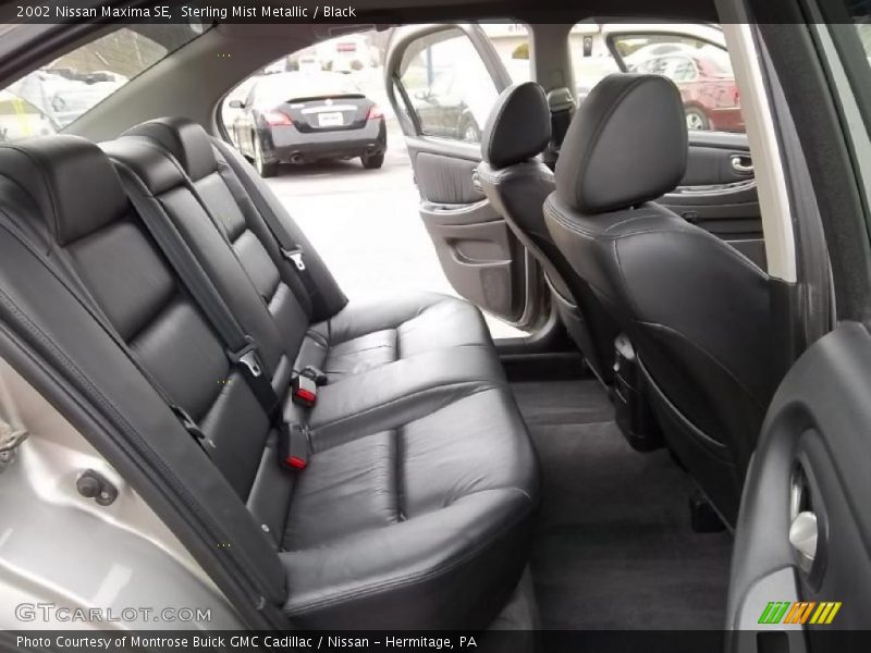 Sterling Mist Metallic / Black 2002 Nissan Maxima SE