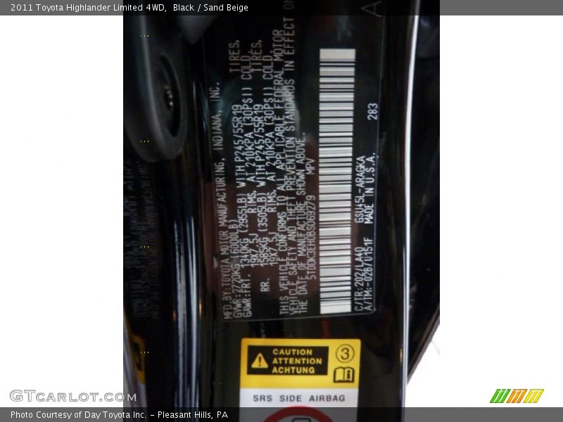 Black / Sand Beige 2011 Toyota Highlander Limited 4WD