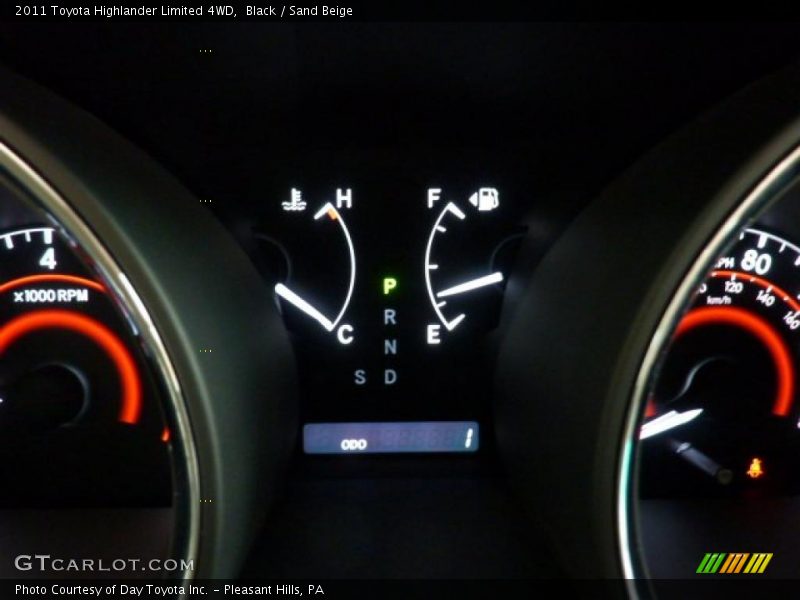 Black / Sand Beige 2011 Toyota Highlander Limited 4WD