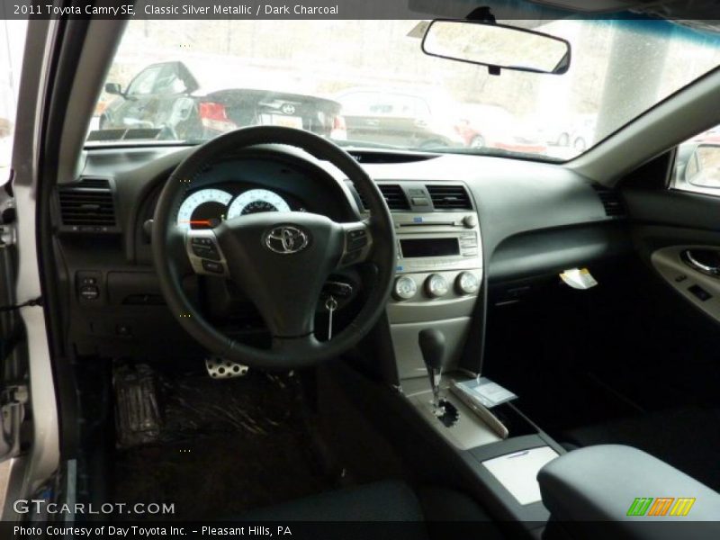Classic Silver Metallic / Dark Charcoal 2011 Toyota Camry SE