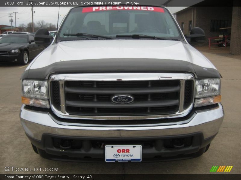 Oxford White / Medium Flint Grey 2003 Ford F250 Super Duty XL SuperCab