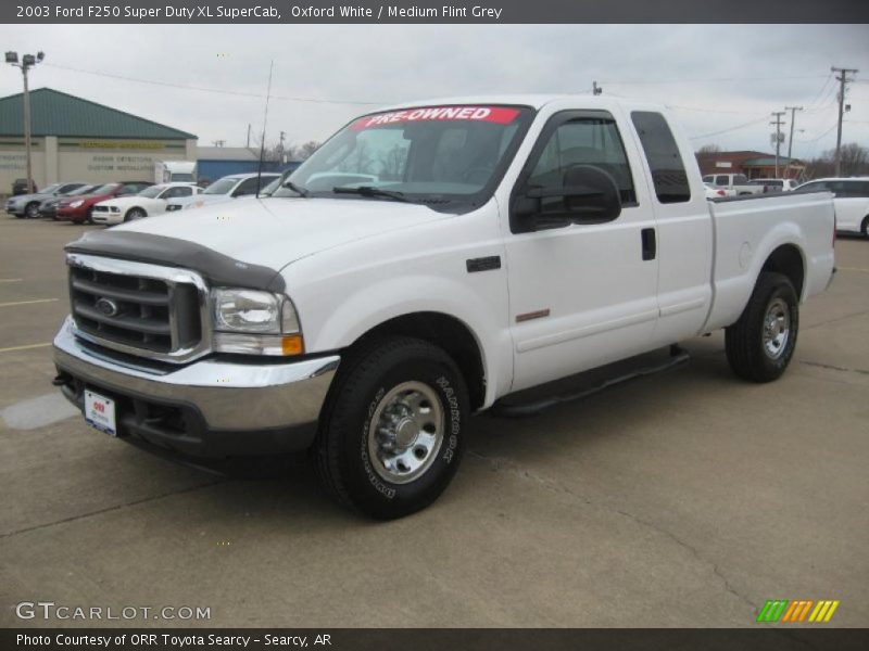 Front 3/4 View of 2003 F250 Super Duty XL SuperCab
