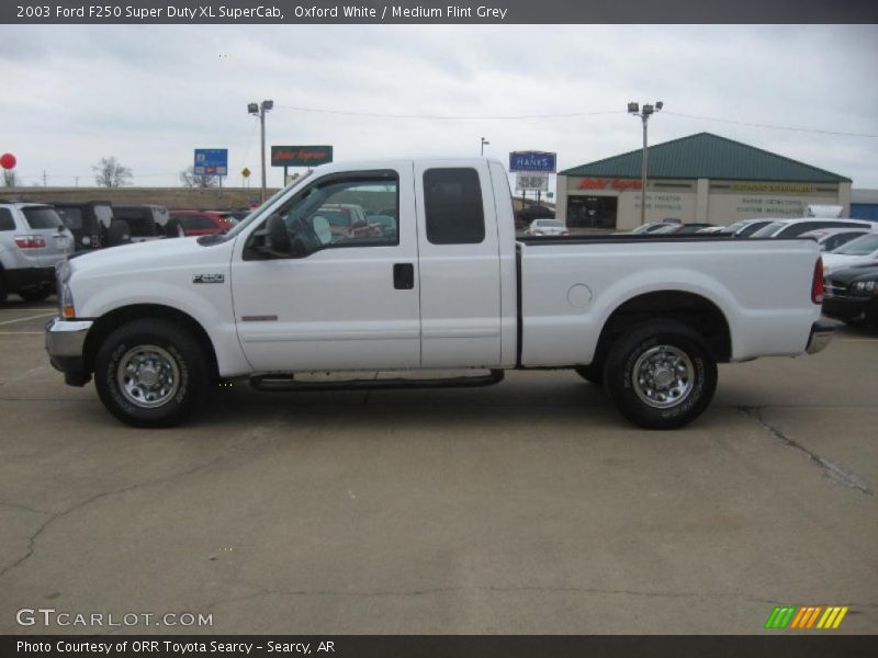 Oxford White / Medium Flint Grey 2003 Ford F250 Super Duty XL SuperCab