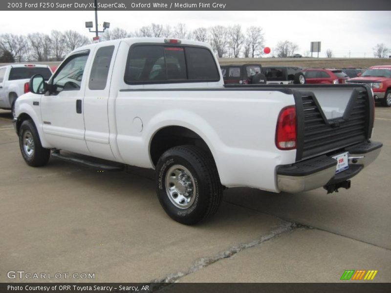 Oxford White / Medium Flint Grey 2003 Ford F250 Super Duty XL SuperCab