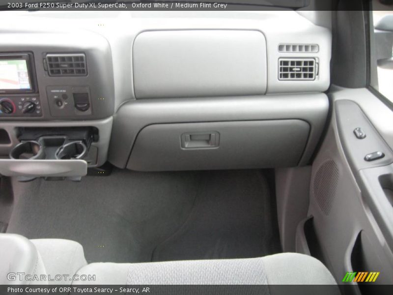 Oxford White / Medium Flint Grey 2003 Ford F250 Super Duty XL SuperCab