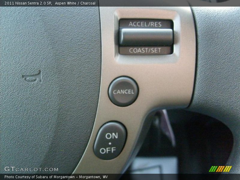 Aspen White / Charcoal 2011 Nissan Sentra 2.0 SR