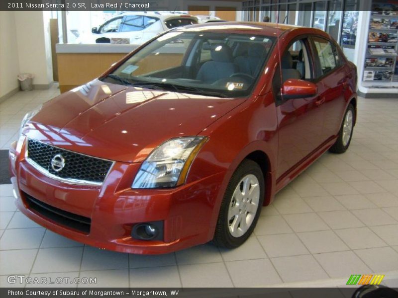 Front 3/4 View of 2011 Sentra 2.0 SR