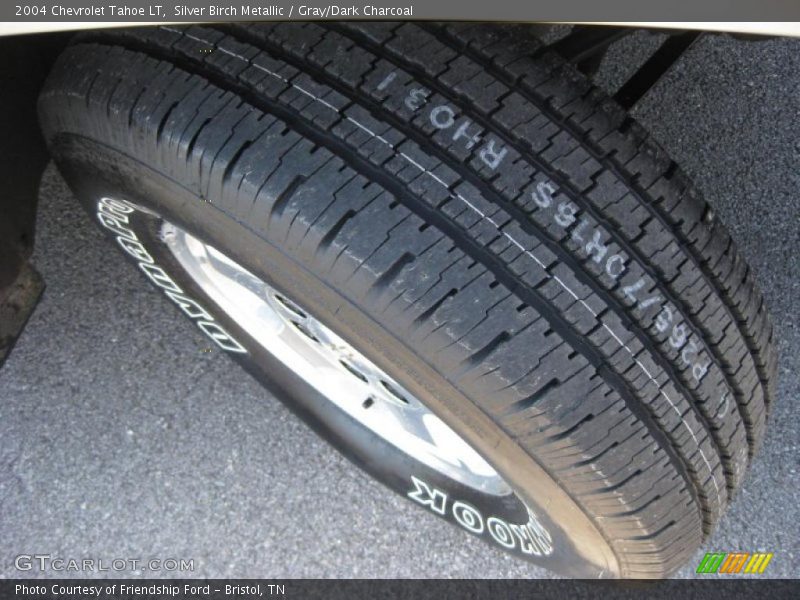 Silver Birch Metallic / Gray/Dark Charcoal 2004 Chevrolet Tahoe LT