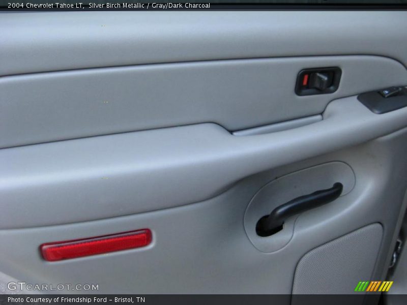 Silver Birch Metallic / Gray/Dark Charcoal 2004 Chevrolet Tahoe LT