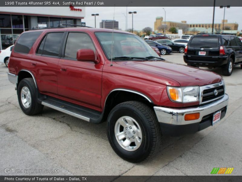 Front 3/4 View of 1998 4Runner SR5 4x4