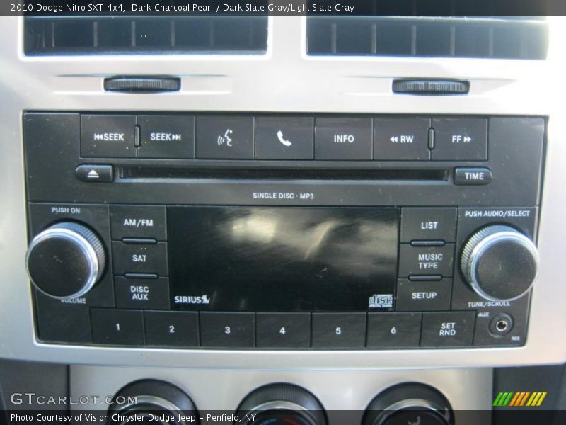 Controls of 2010 Nitro SXT 4x4