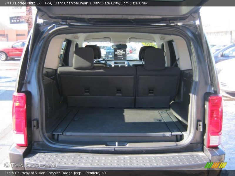  2010 Nitro SXT 4x4 Trunk