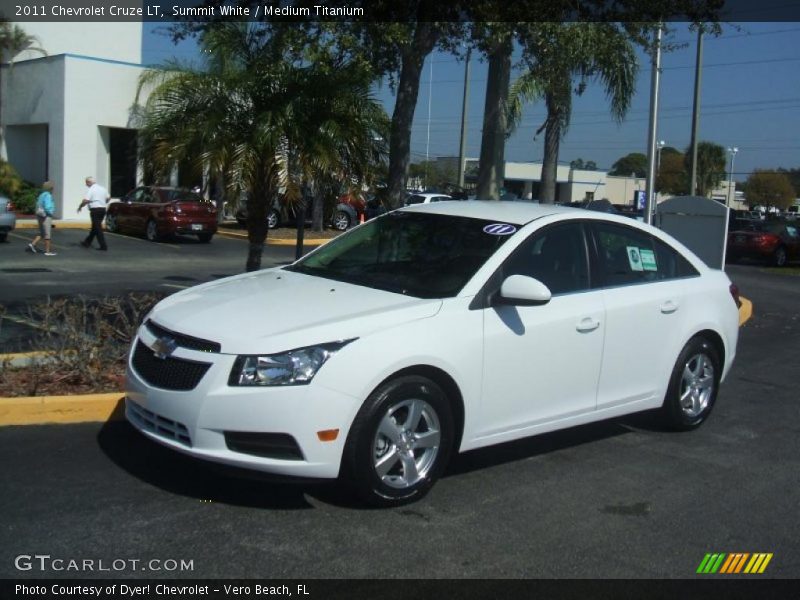 Summit White / Medium Titanium 2011 Chevrolet Cruze LT