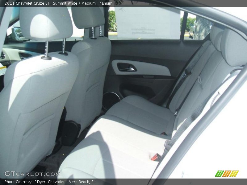 Summit White / Medium Titanium 2011 Chevrolet Cruze LT