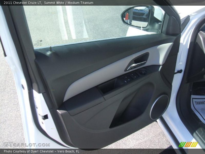 Summit White / Medium Titanium 2011 Chevrolet Cruze LT