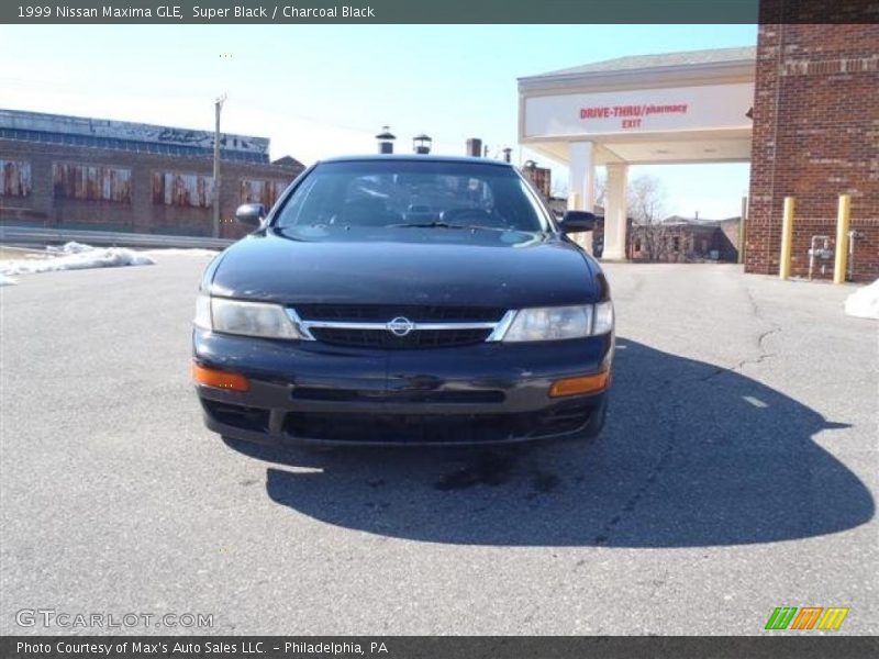 Super Black / Charcoal Black 1999 Nissan Maxima GLE