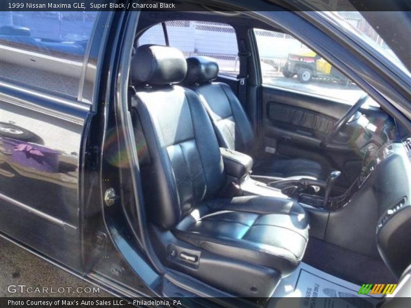 Super Black / Charcoal Black 1999 Nissan Maxima GLE
