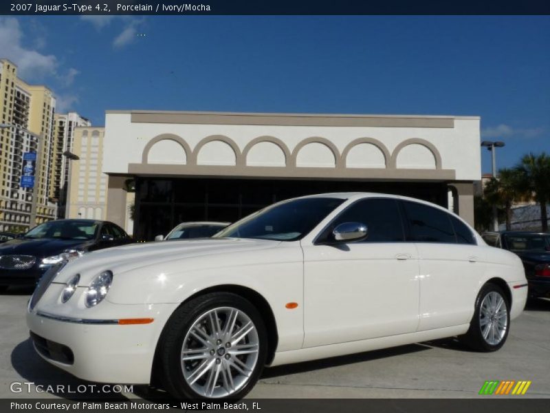 Porcelain / Ivory/Mocha 2007 Jaguar S-Type 4.2