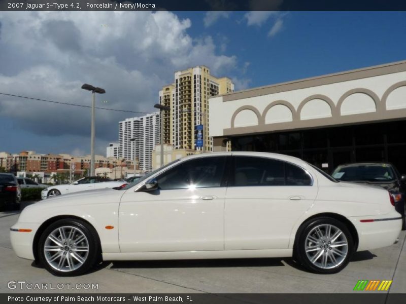 Porcelain / Ivory/Mocha 2007 Jaguar S-Type 4.2