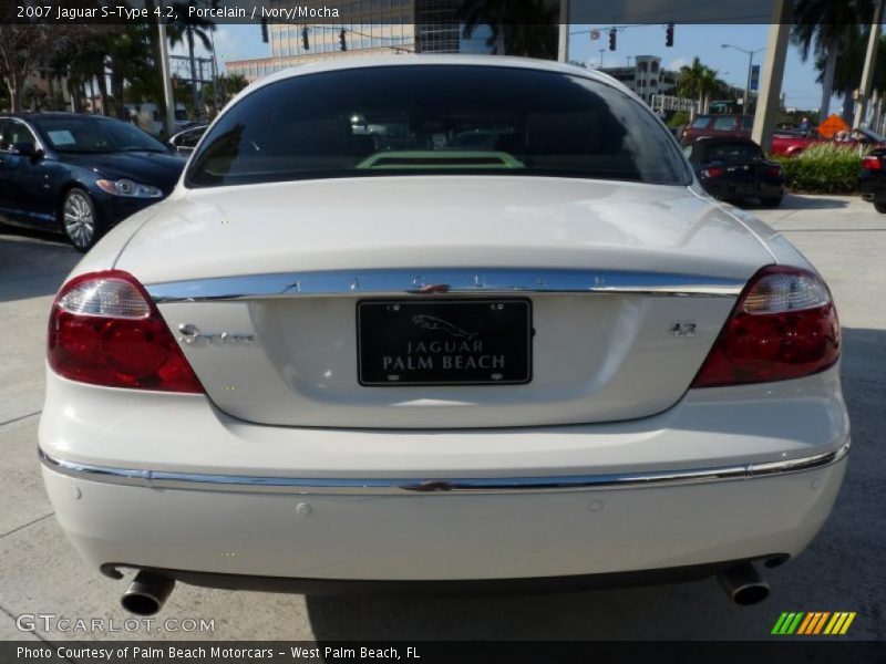 Porcelain / Ivory/Mocha 2007 Jaguar S-Type 4.2