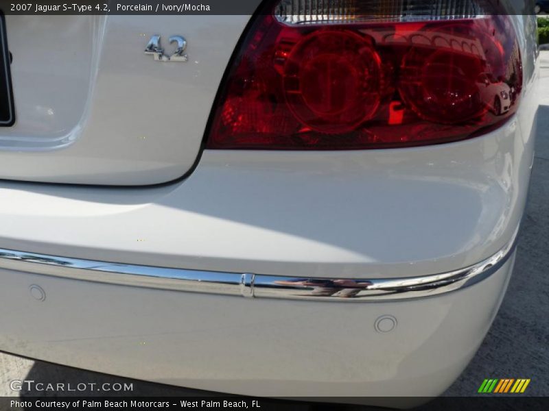 Porcelain / Ivory/Mocha 2007 Jaguar S-Type 4.2