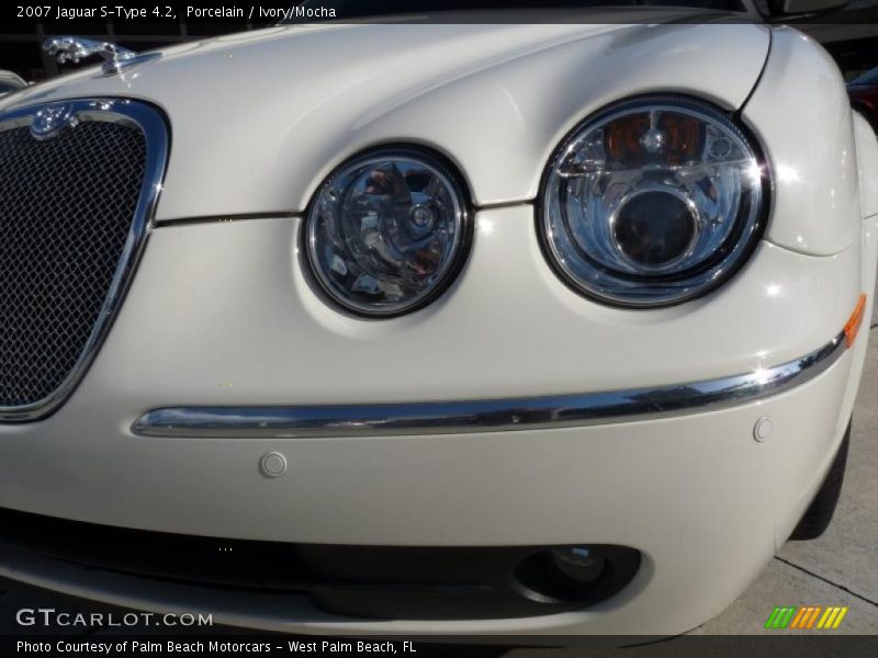 Porcelain / Ivory/Mocha 2007 Jaguar S-Type 4.2