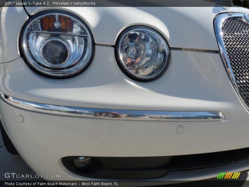 Porcelain / Ivory/Mocha 2007 Jaguar S-Type 4.2