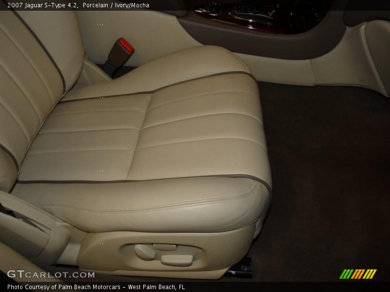 Porcelain / Ivory/Mocha 2007 Jaguar S-Type 4.2