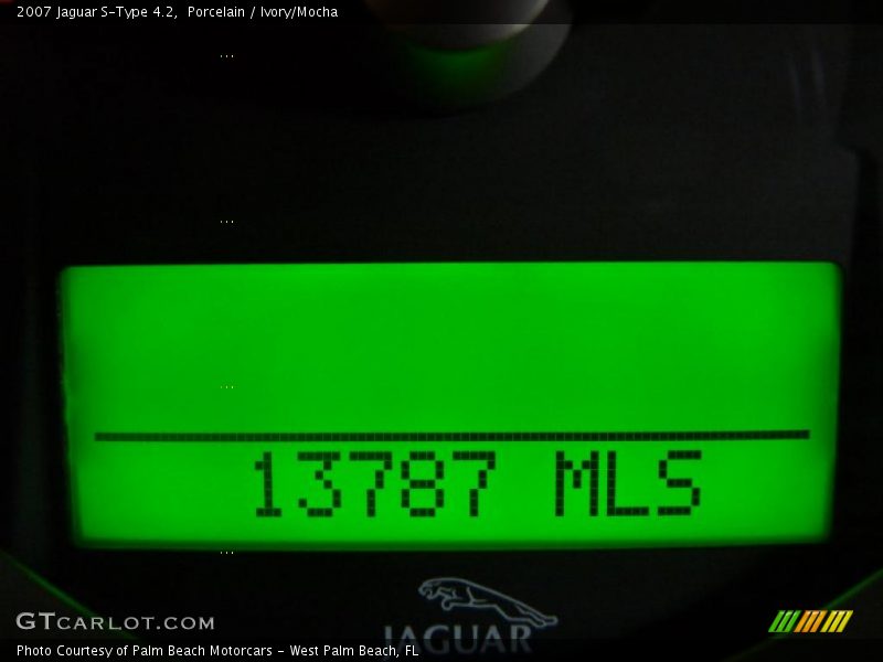 Porcelain / Ivory/Mocha 2007 Jaguar S-Type 4.2