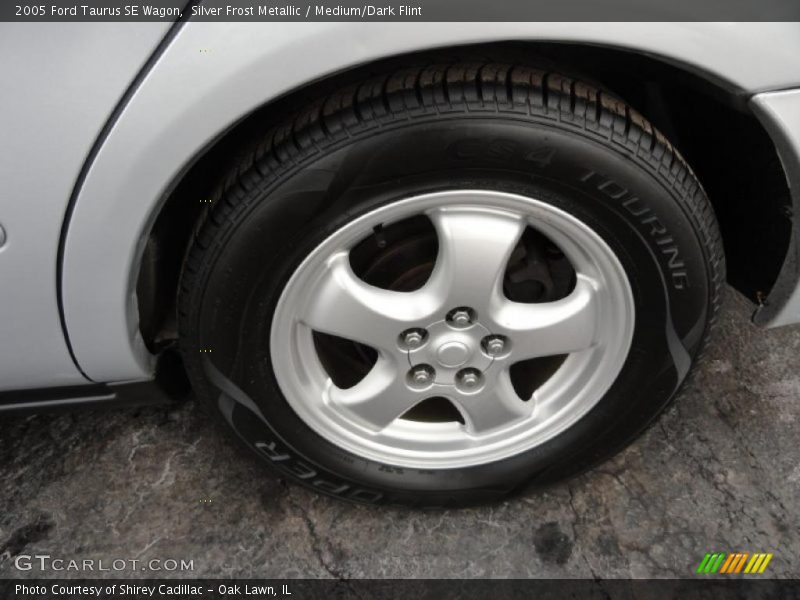  2005 Taurus SE Wagon Wheel