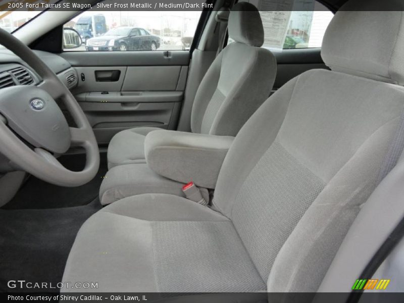  2005 Taurus SE Wagon Medium/Dark Flint Interior