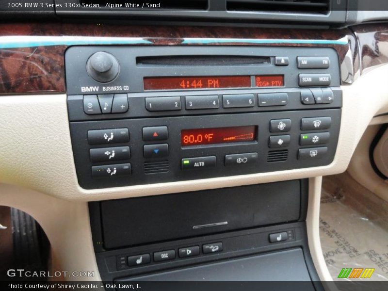 Controls of 2005 3 Series 330xi Sedan