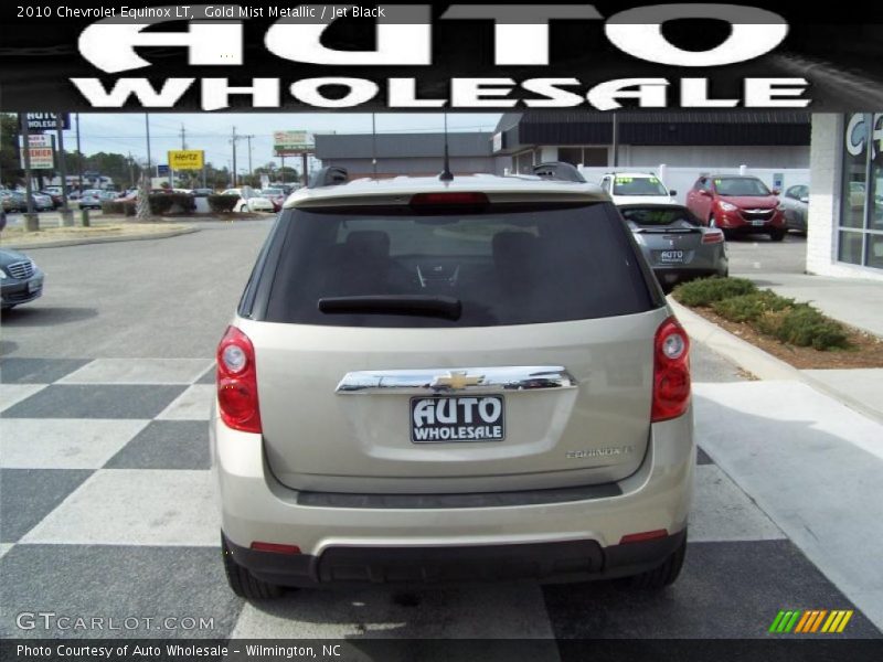 Gold Mist Metallic / Jet Black 2010 Chevrolet Equinox LT