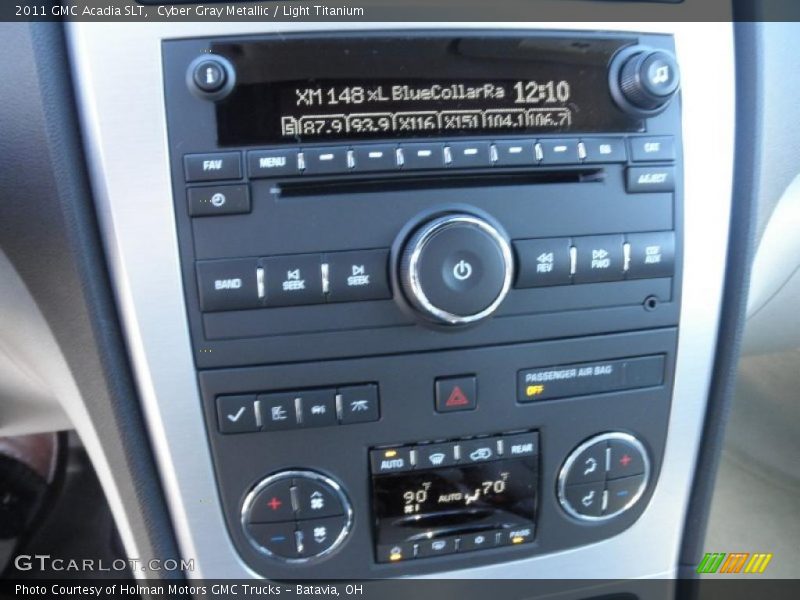 Controls of 2011 Acadia SLT