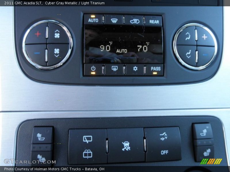 Controls of 2011 Acadia SLT