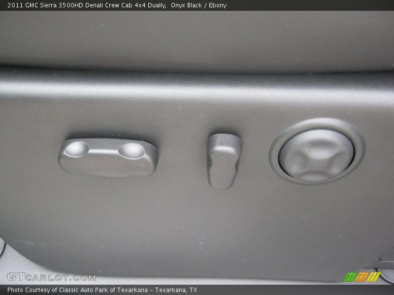 Onyx Black / Ebony 2011 GMC Sierra 3500HD Denali Crew Cab 4x4 Dually