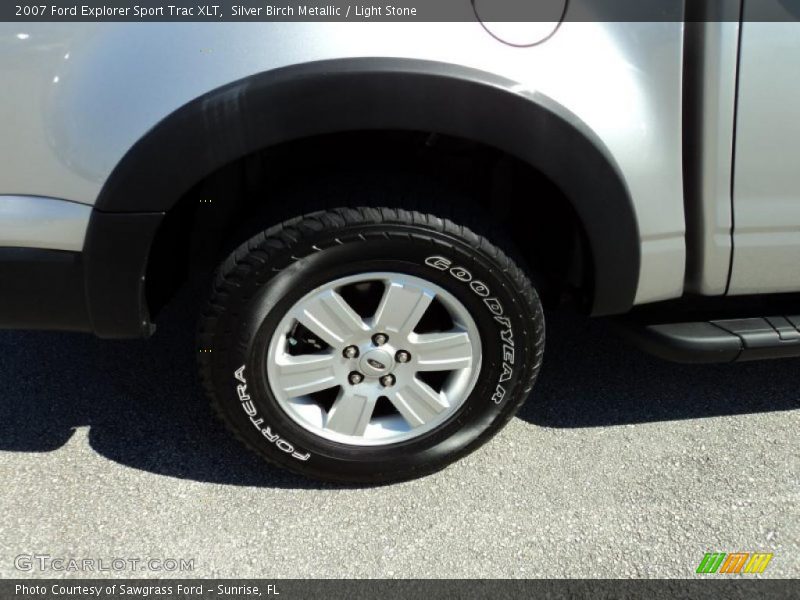 Silver Birch Metallic / Light Stone 2007 Ford Explorer Sport Trac XLT
