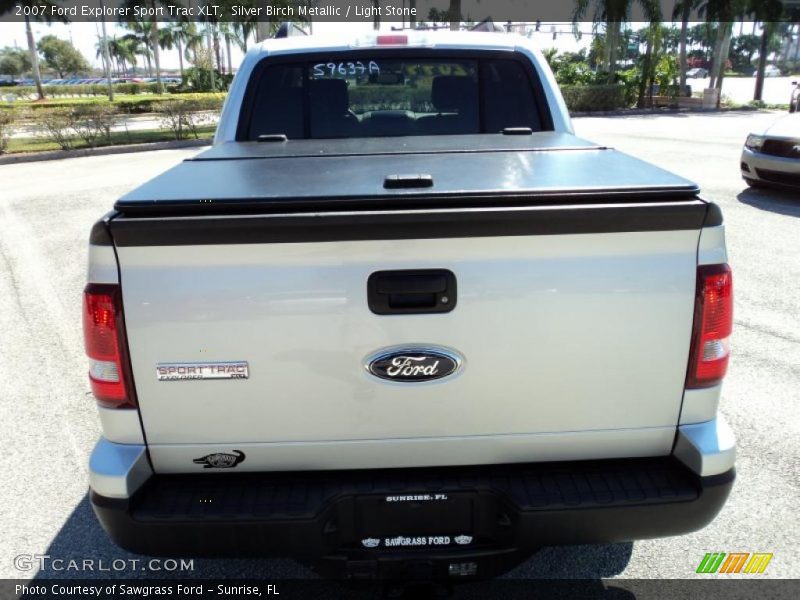 Silver Birch Metallic / Light Stone 2007 Ford Explorer Sport Trac XLT