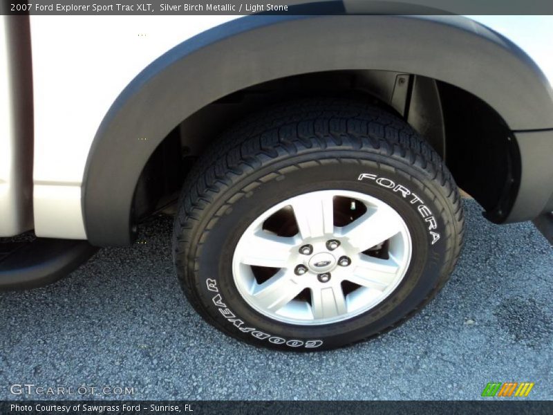  2007 Explorer Sport Trac XLT Wheel