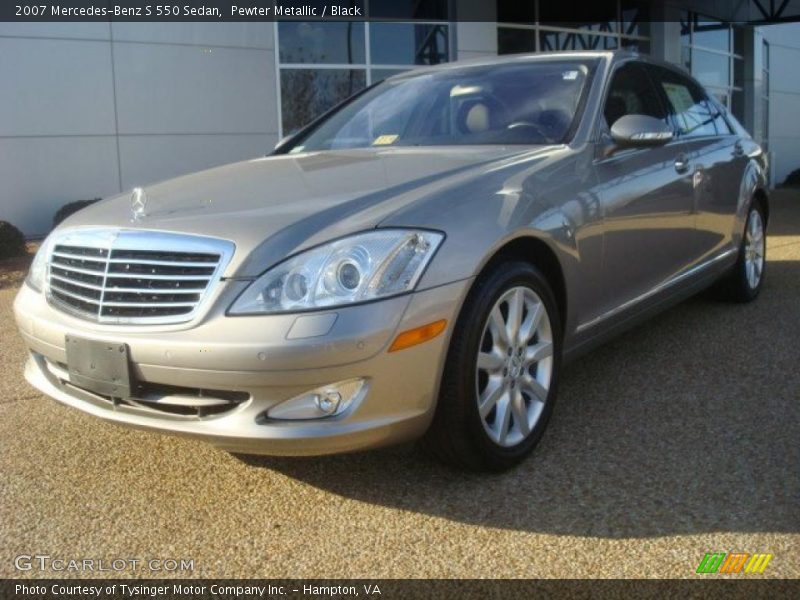 Front 3/4 View of 2007 S 550 Sedan
