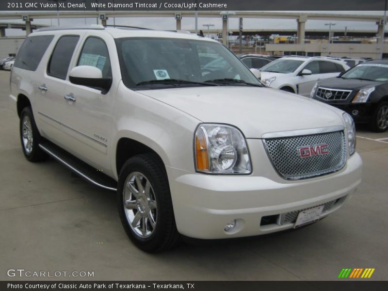 White Diamond Tintcoat / Cocoa/Light Cashmere 2011 GMC Yukon XL Denali